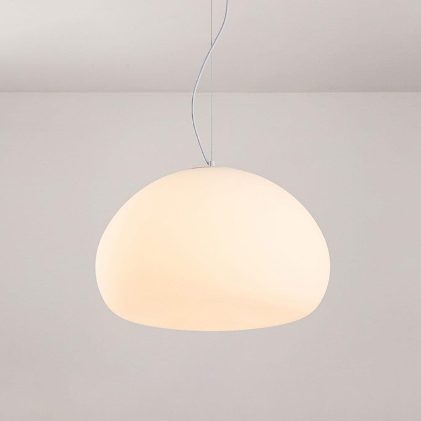 Lampada a sospensione a forma di focaccina cotta al vapore