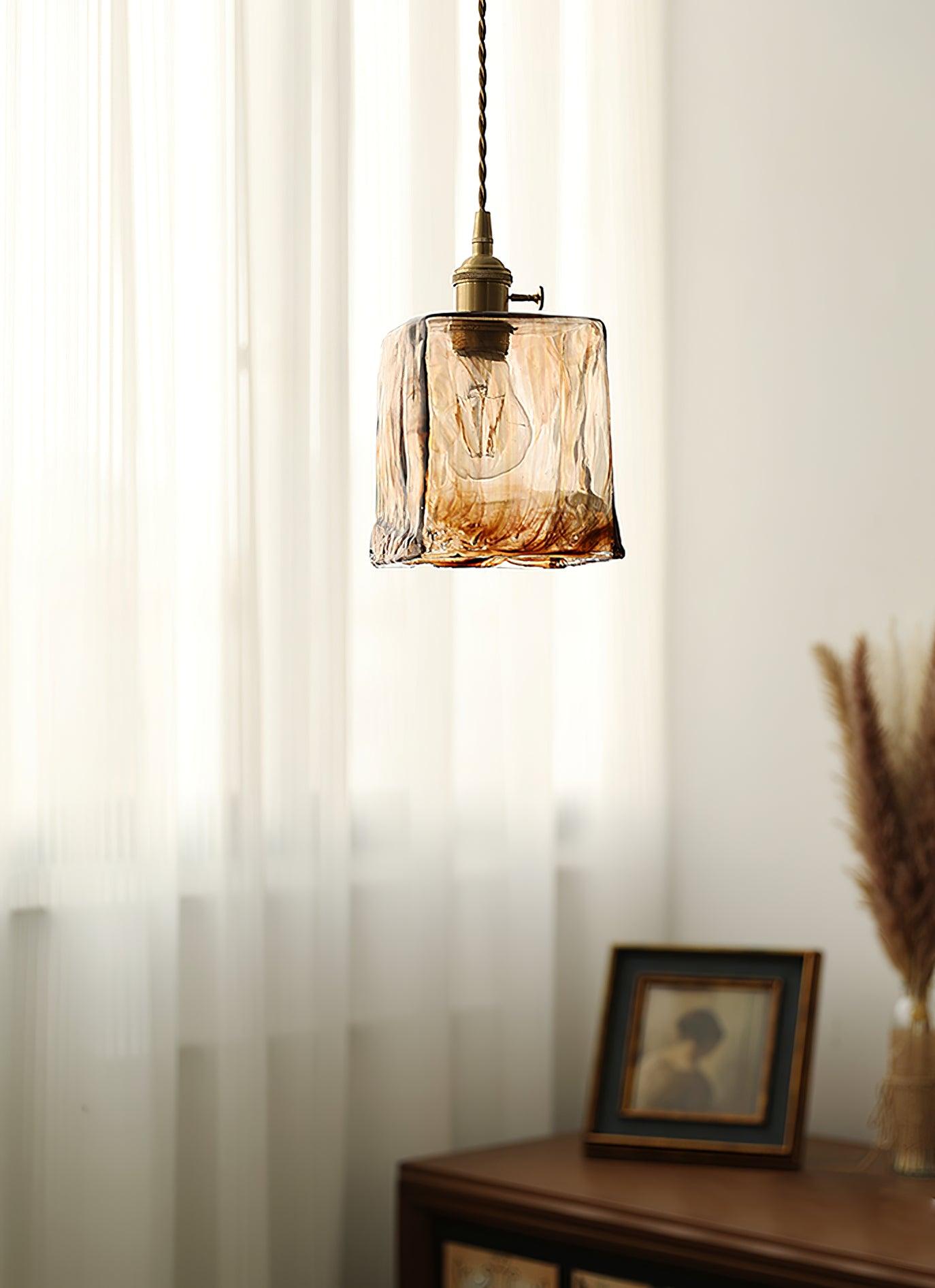 Luce a sospensione in vetro marrone vintage