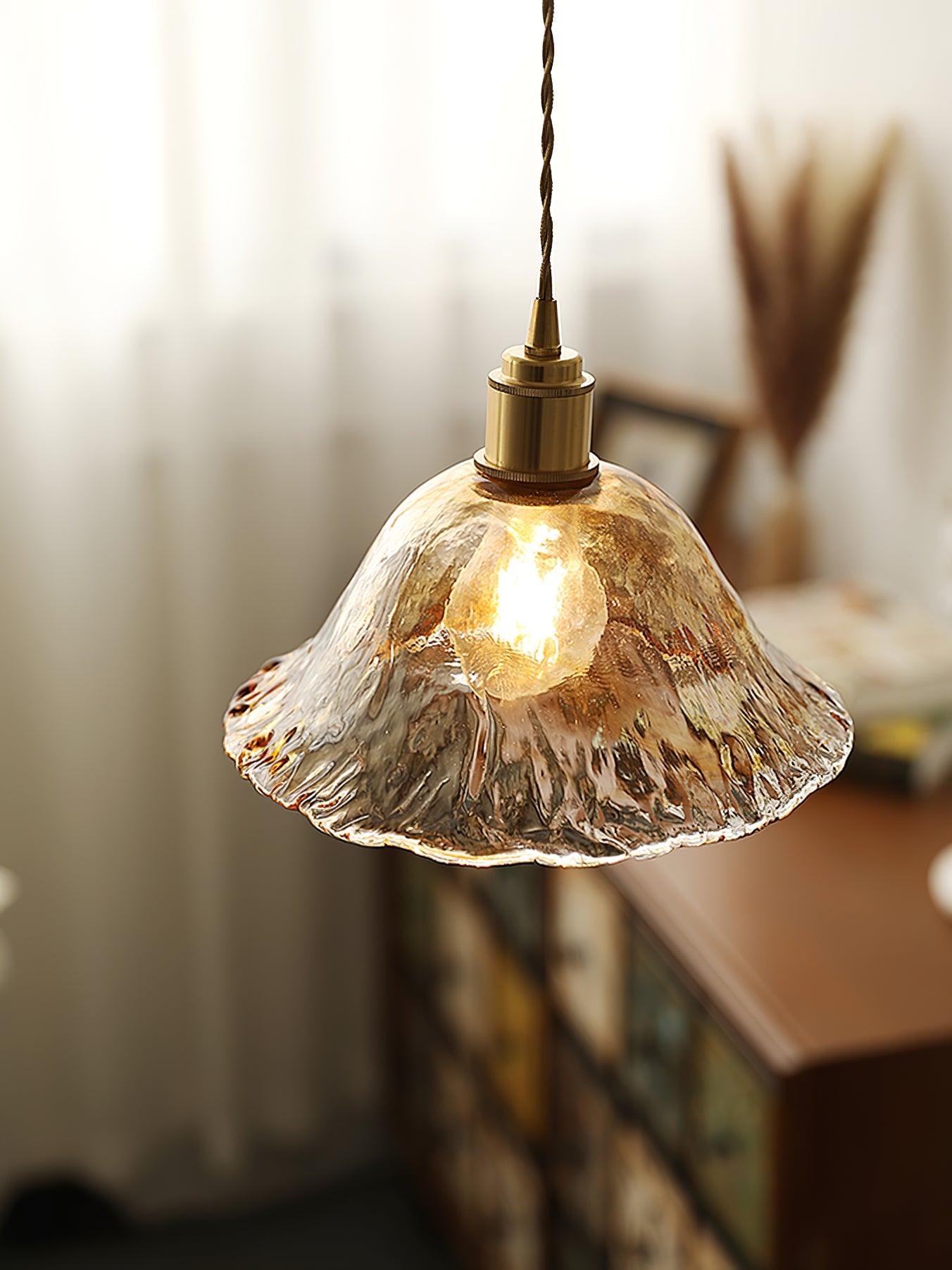 Luce a sospensione in vetro marrone vintage