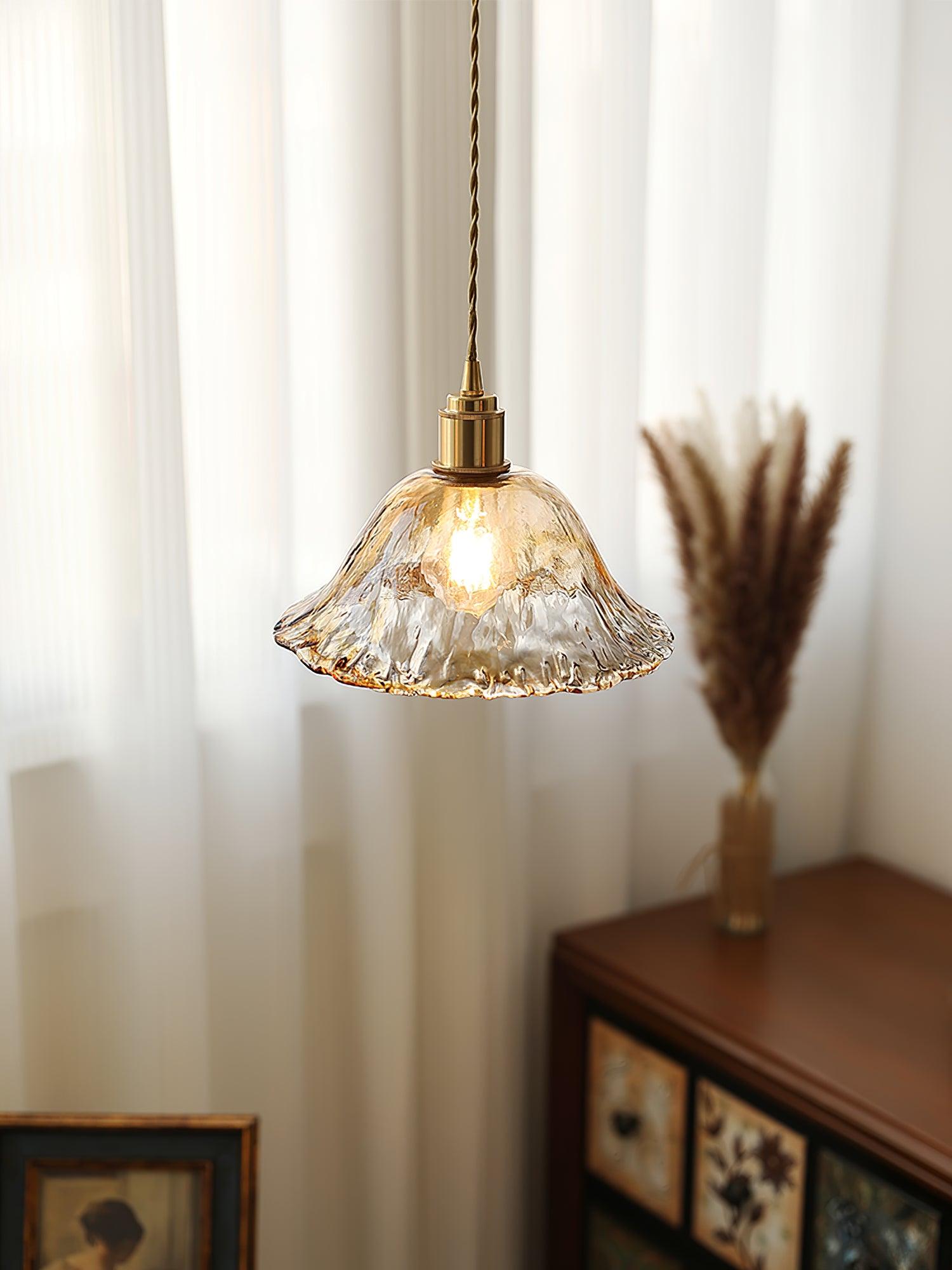 Luce a sospensione in vetro marrone vintage