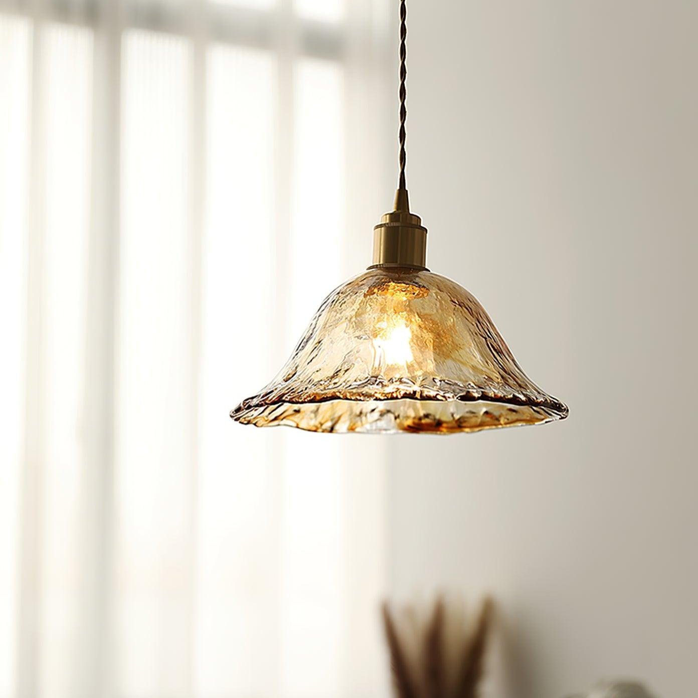 Luce a sospensione in vetro marrone vintage