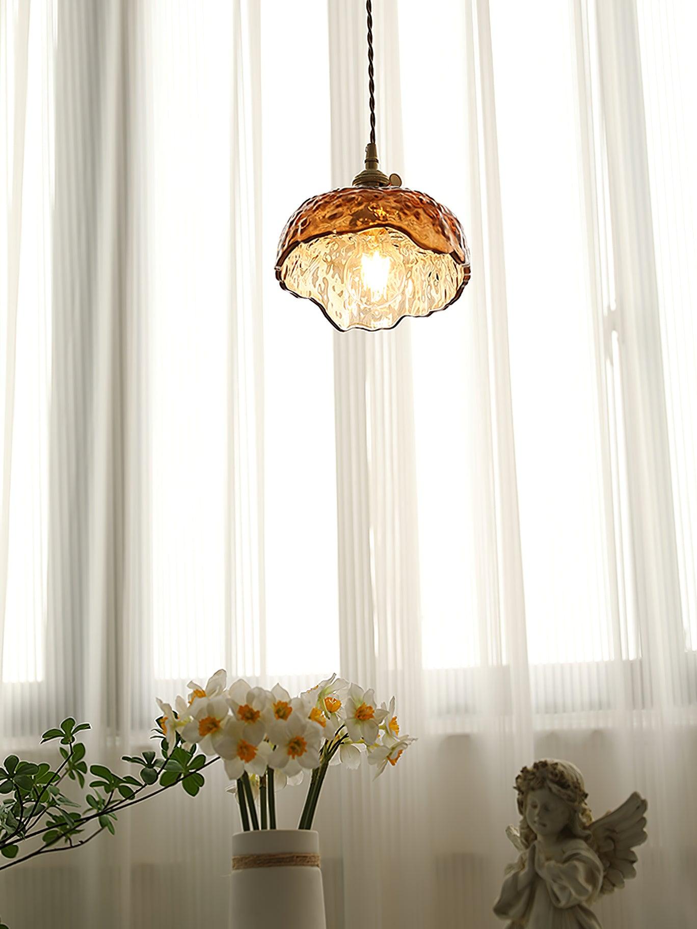 Luce a sospensione in vetro marrone vintage