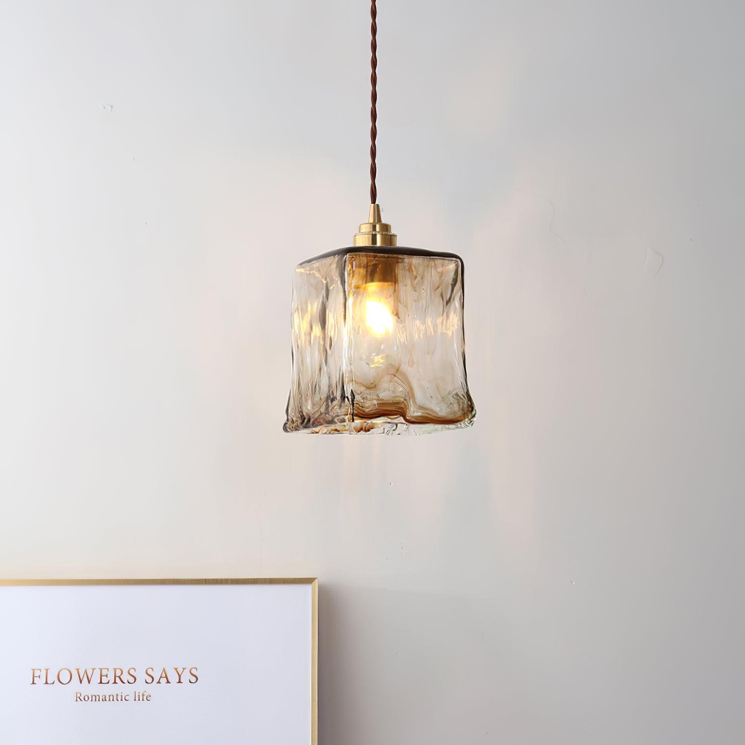 Luce a sospensione in vetro marrone vintage