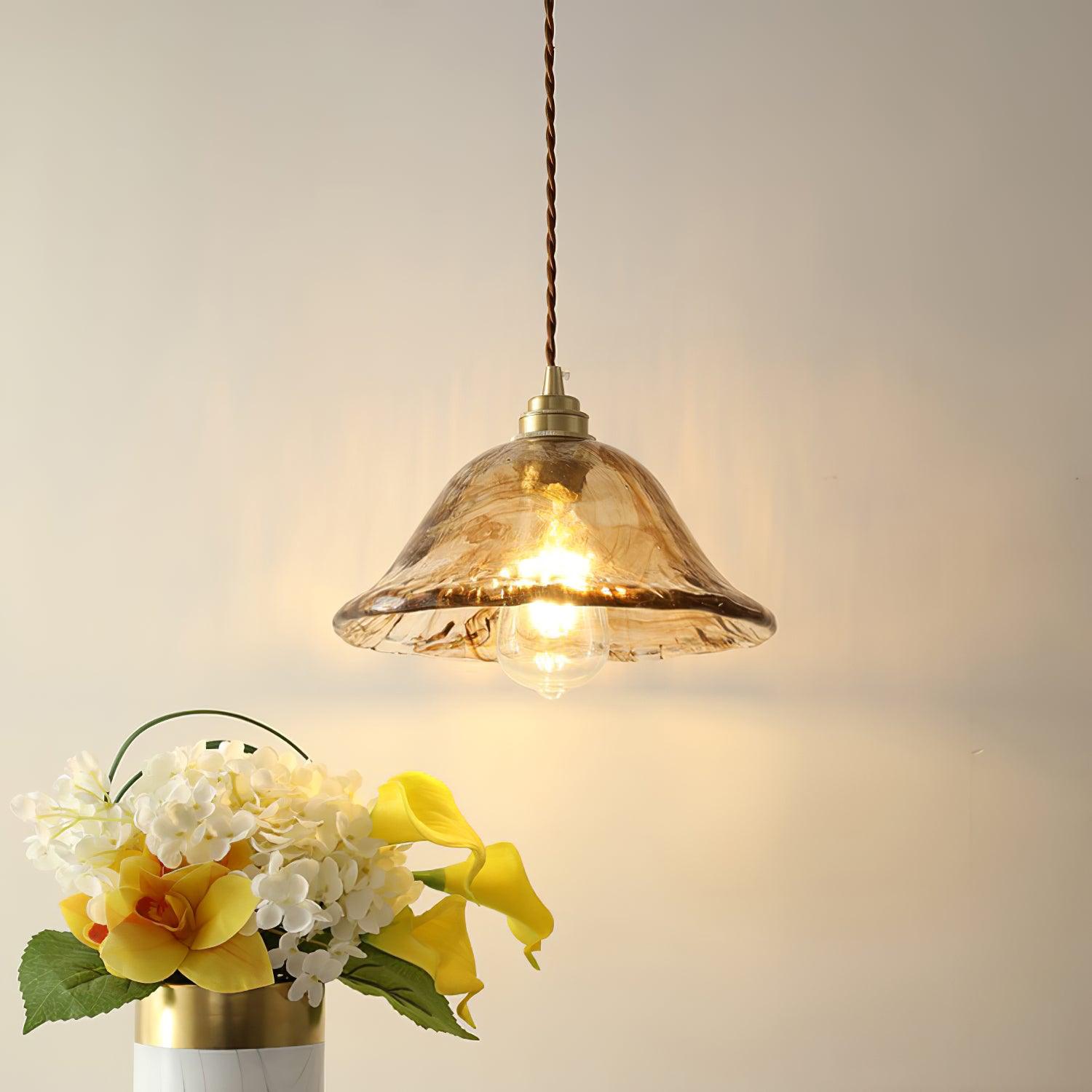 Luce a sospensione in vetro marrone vintage