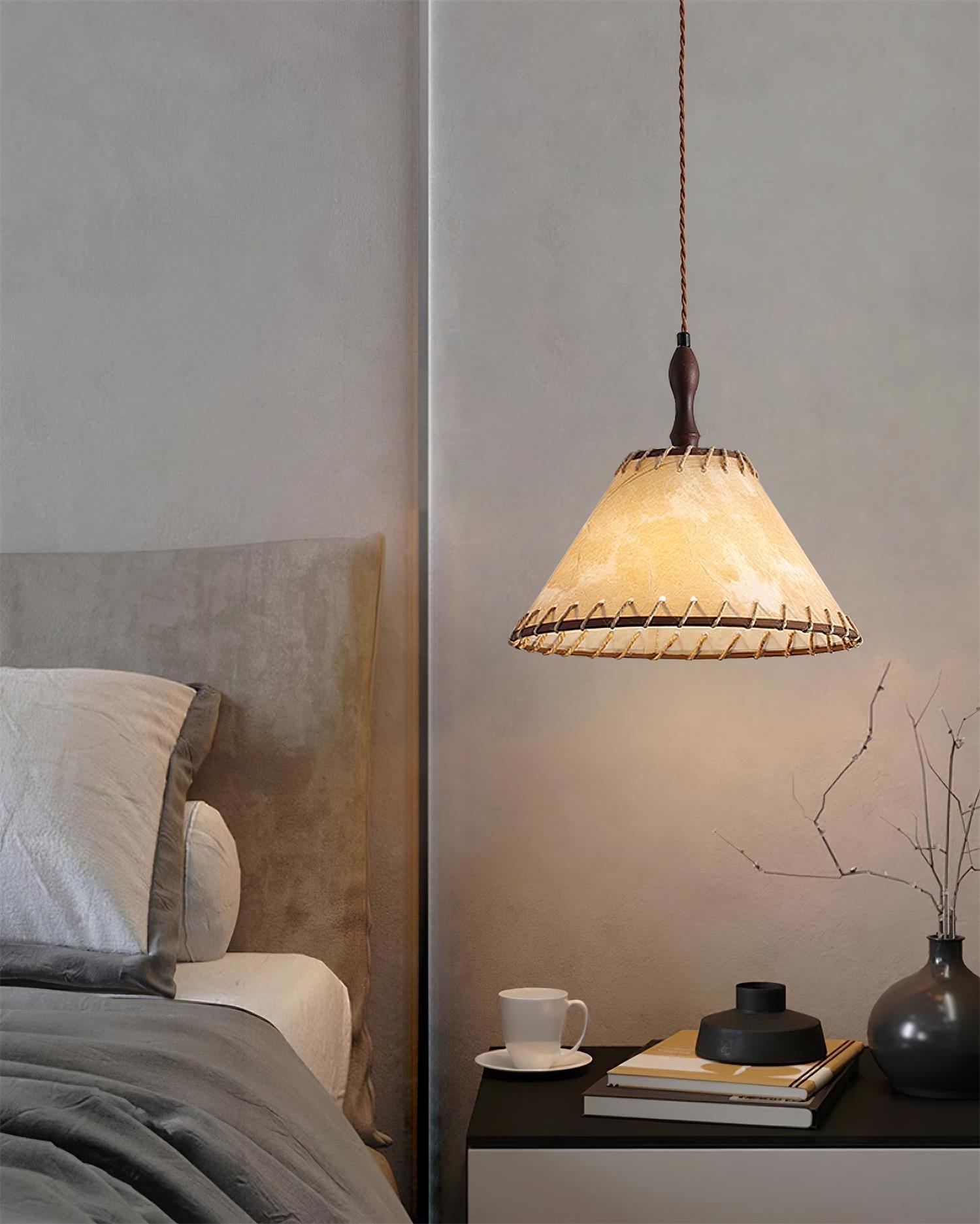 Lampada a sospensione della serie Legno e Tessuto