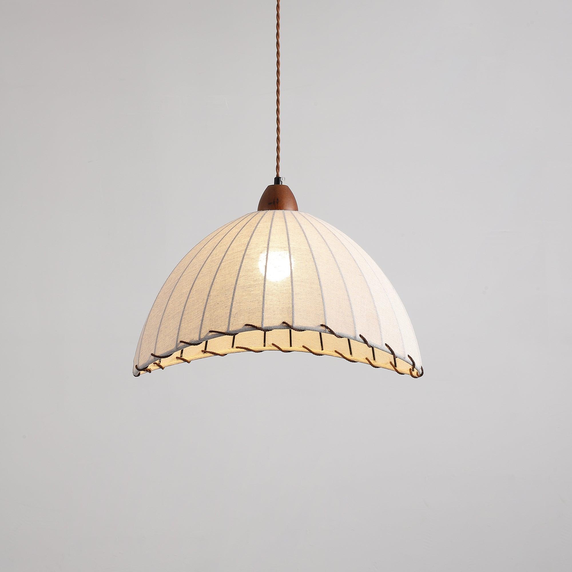 Lampada a sospensione della serie Legno e Tessuto