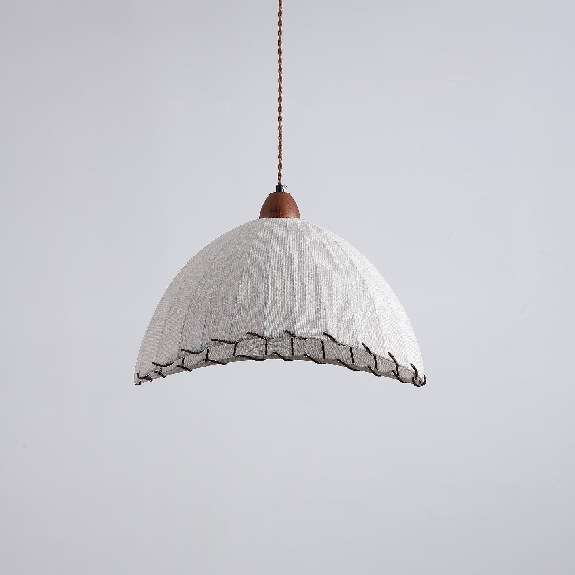 Lampada a sospensione della serie Legno e Tessuto