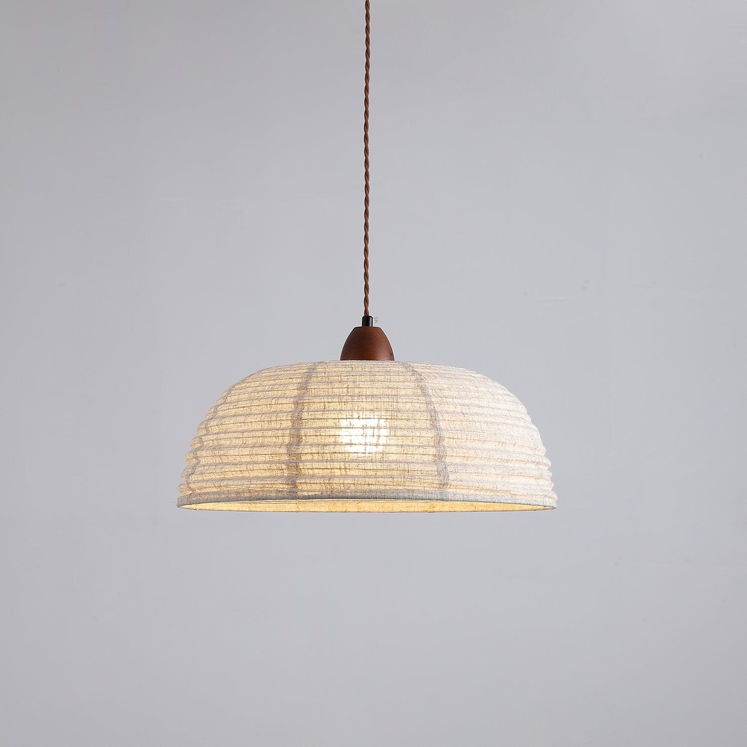 Lampada a sospensione della serie Legno e Tessuto