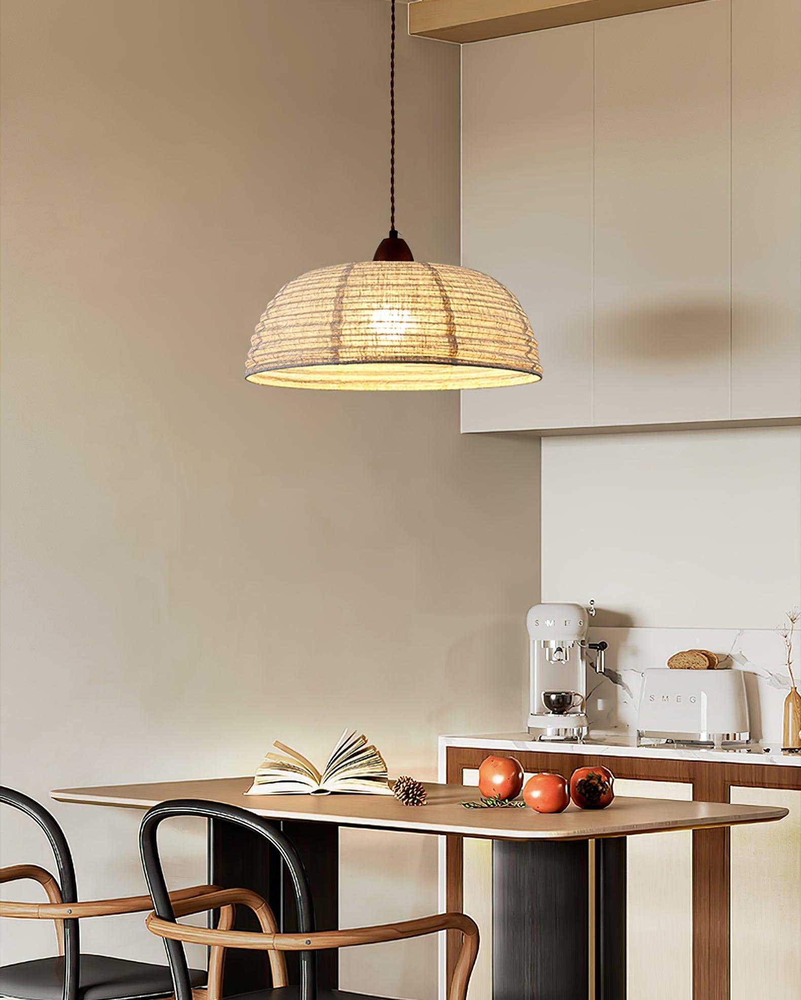 Lampada a sospensione della serie Legno e Tessuto