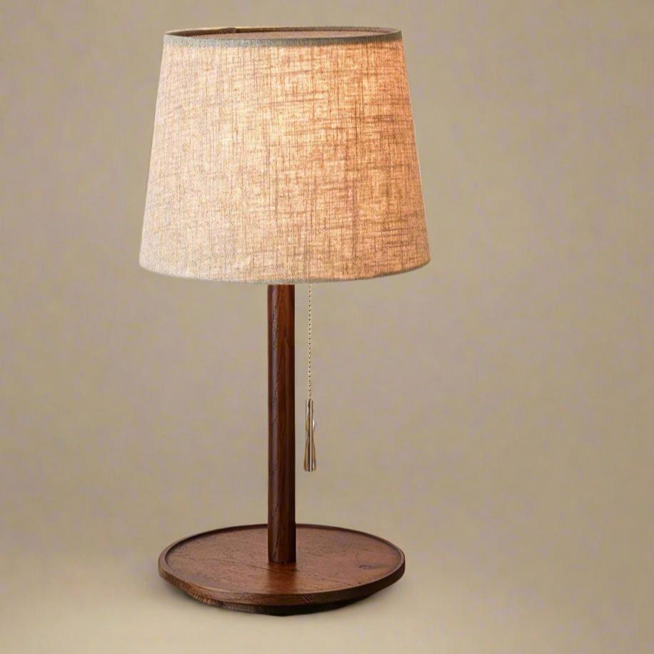 Lampada in legno di noce nordico con accenti in tessuto di lusso