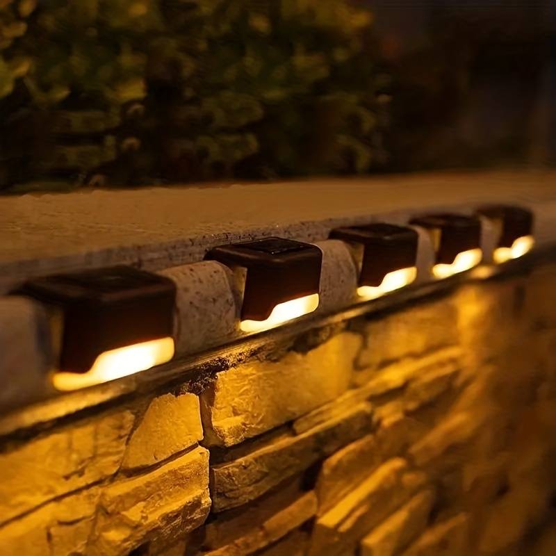 Luci a LED solari a batteria - Create l'atmosfera perfetta nel vostro giardino!