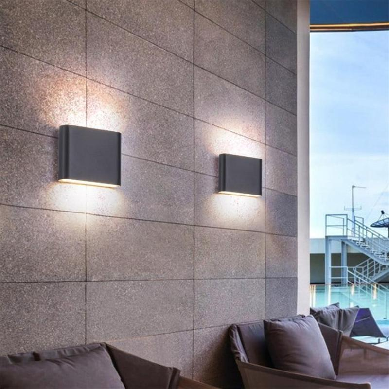 Applique da Esterno Moderna LED Impermeabile con Illuminazione Su e Giù