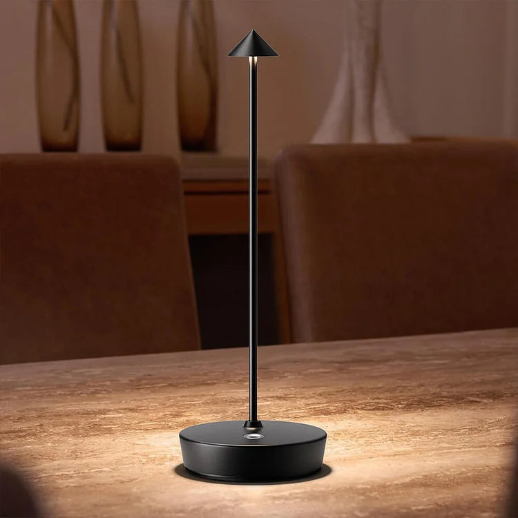 Lampada da tavolo minimalista a batteria a LED