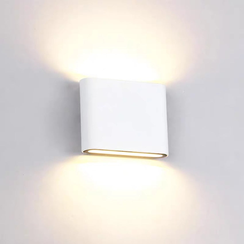 Applique da Esterno Moderna LED Impermeabile con Illuminazione Su e Giù