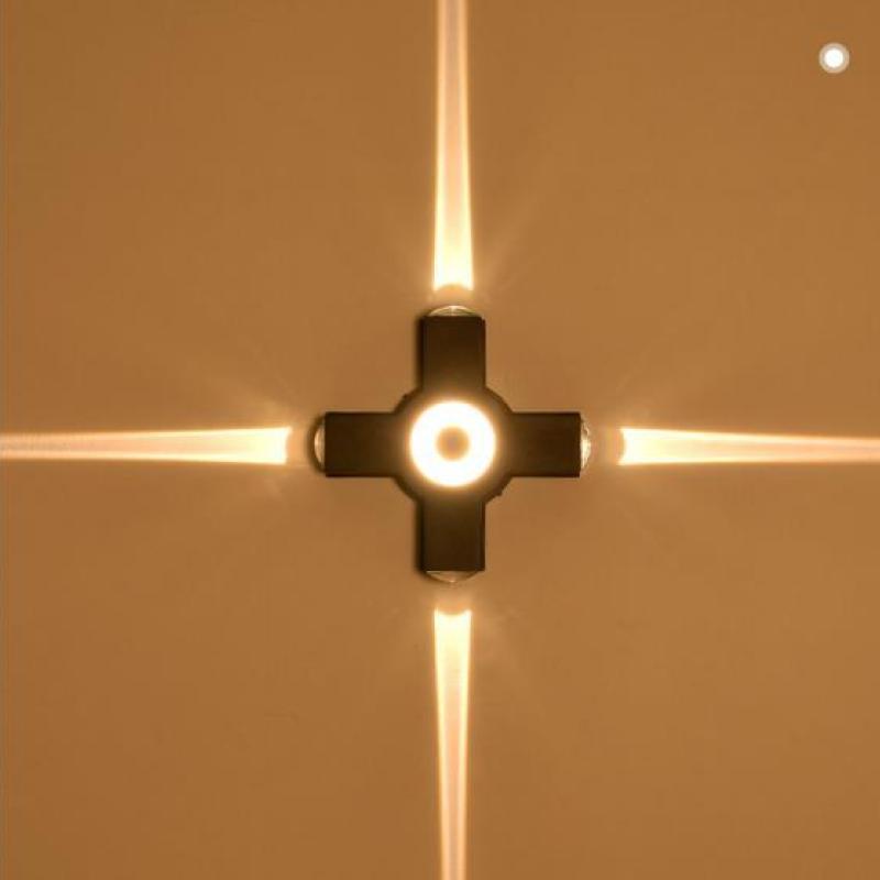 Lampada da parete Cruciform per esterni con LED bianco caldo